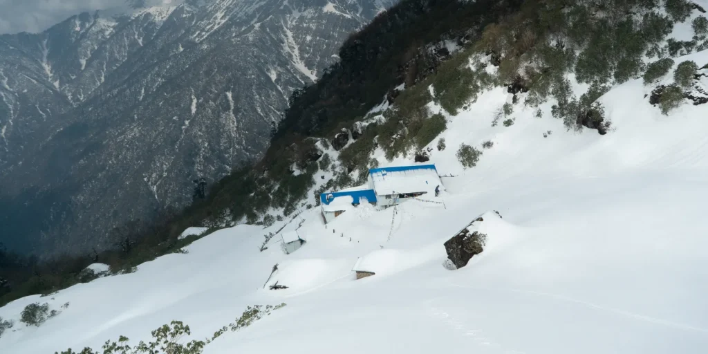 Snow View Trek Nepal, Makalu Barun National Park. Nepalese Mounta