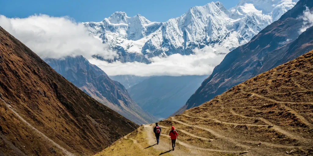 Snow View Trek Trekker on Manaslu circuit trek in Nepal