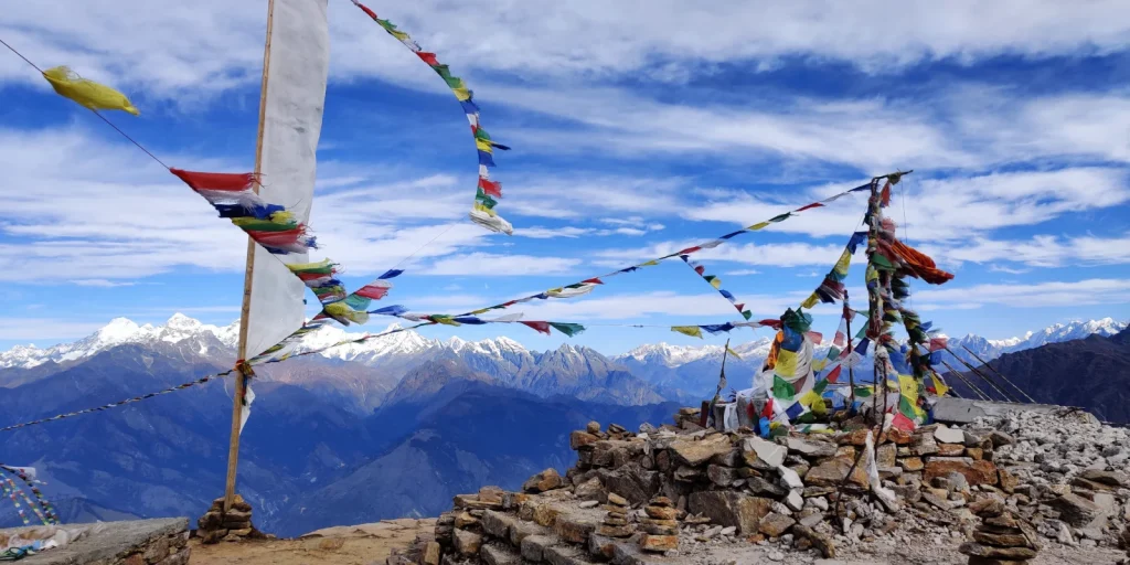 Gosaikunda trek snowy peak